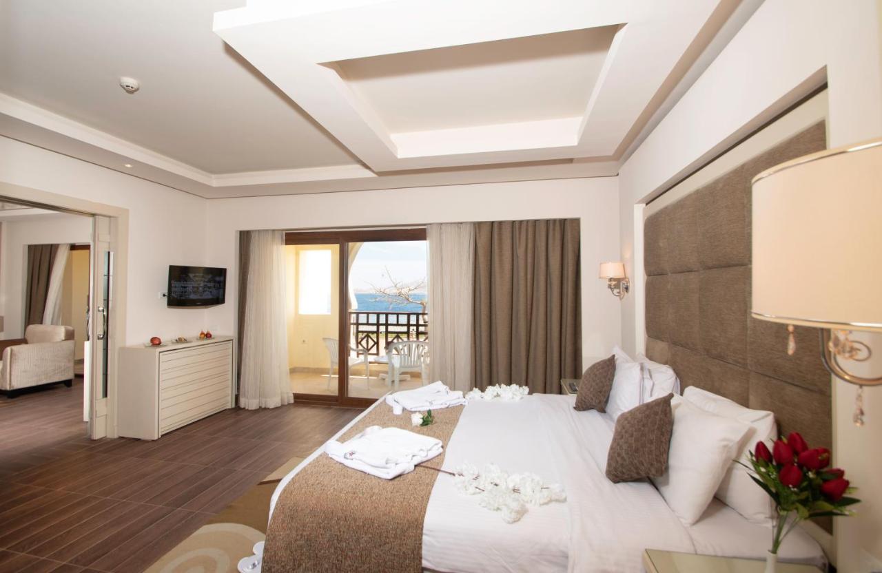 Charmillion Club Resort Šarm aš-Šajch Exteriér fotografie A bedroom at the hotel