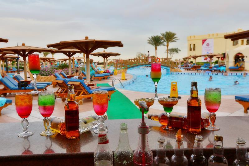 Charmillion Club Resort Šarm aš-Šajch Exteriér fotografie Pool at the Hilton Hurghada